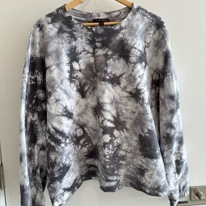 Banana Republic Gray and White Tie-Dye Top